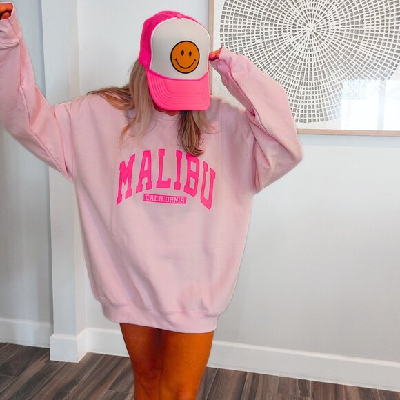 Gildan Sweaters - Malibu Pink Sweatshirt
